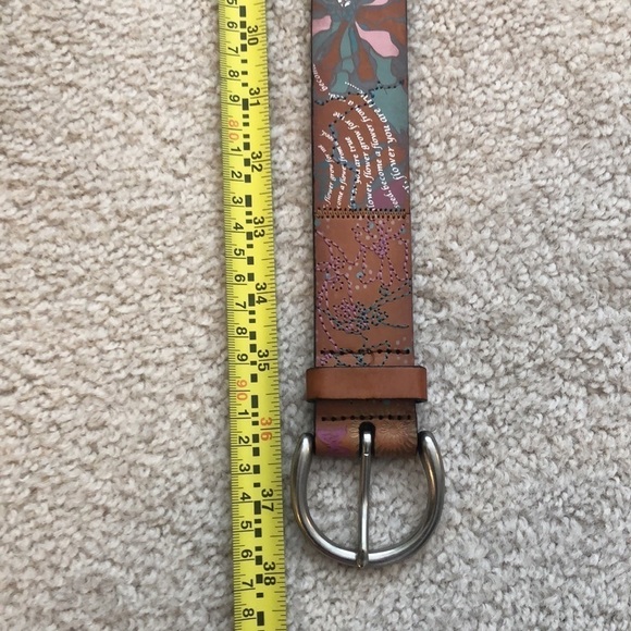 Fossil Embossed Leather multicolored floral embellished Belt - Picture 7 of 8